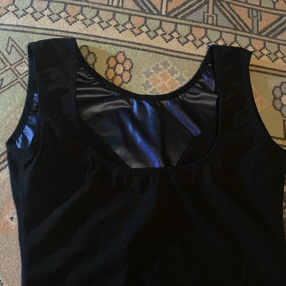 Sweat Shaper Athletic Tank women’s L/XL - Picture 2 of 16